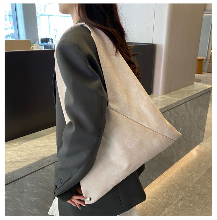 レザーファッション 三角レザートート