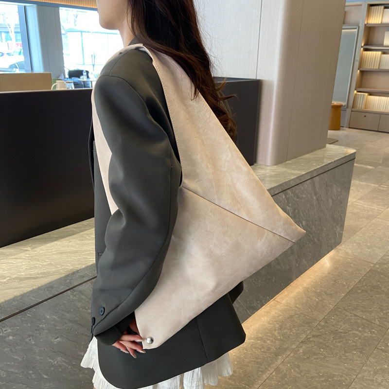 レザーファッション 三角レザートート