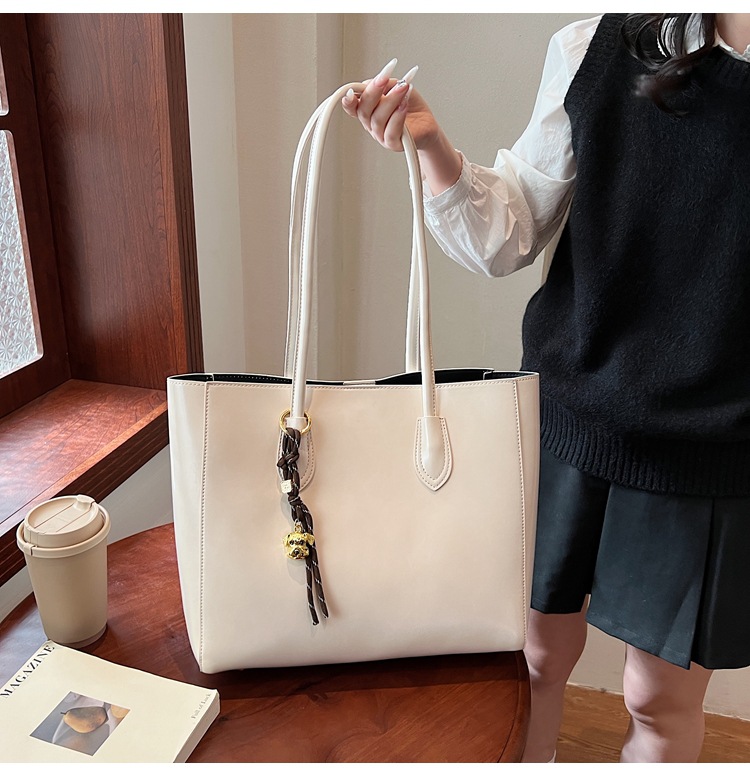 レザーファッション 上質レザー シンプルトートバッグ