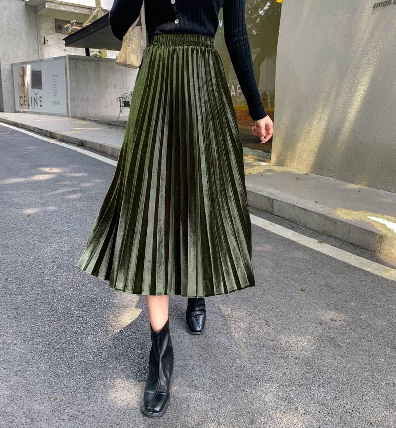 上品な風合いプリーツロングスカート