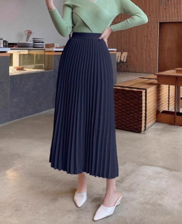 優美なふんわりプリーツロングスカート