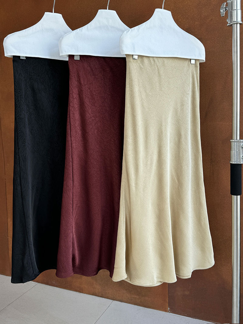 ロングスカート 上品シルエット光沢サテンマーメイドスカート
