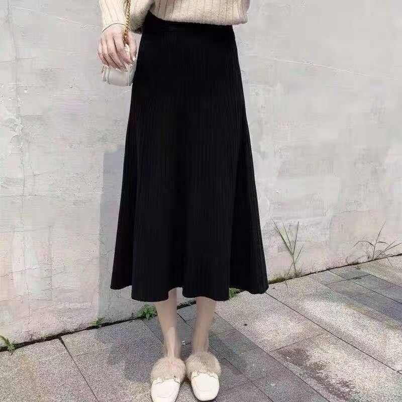 ふんわり広がる上質ニットロングスカート