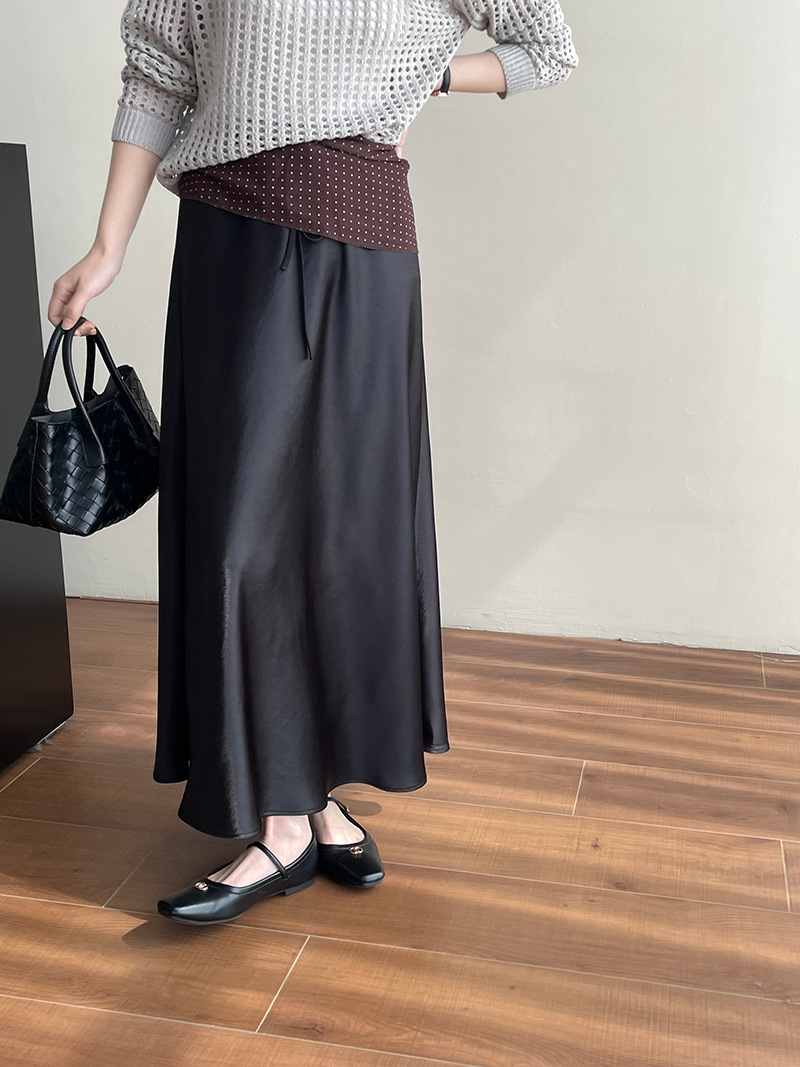 ロングスカート シルエットが美しい光沢マーメイドスカート