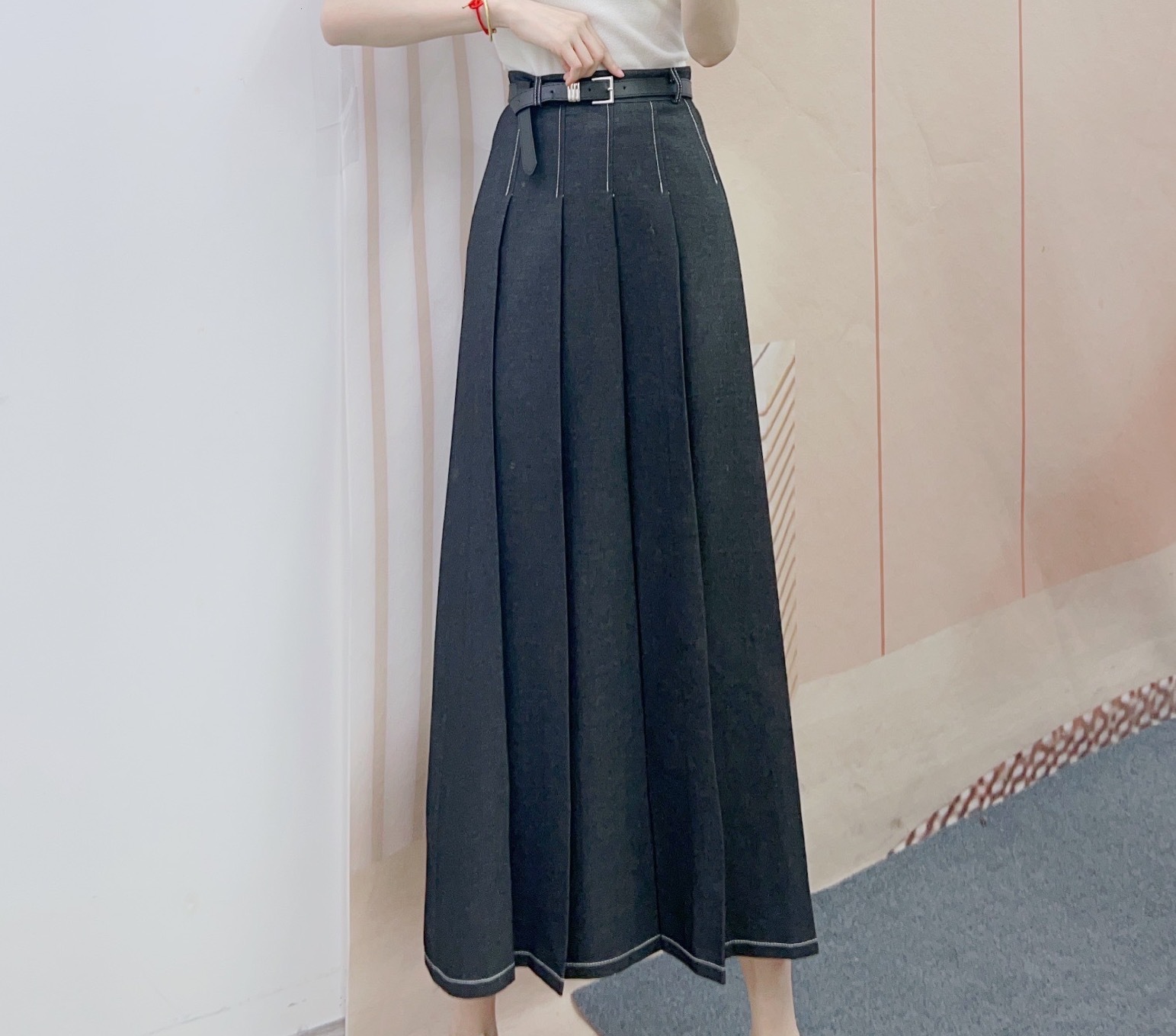 プリーツデニム風ロングスカート