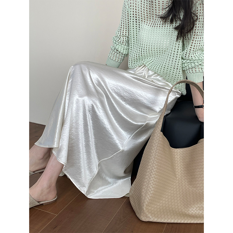 ロングスカート シルエットが美しい光沢マーメイドスカート