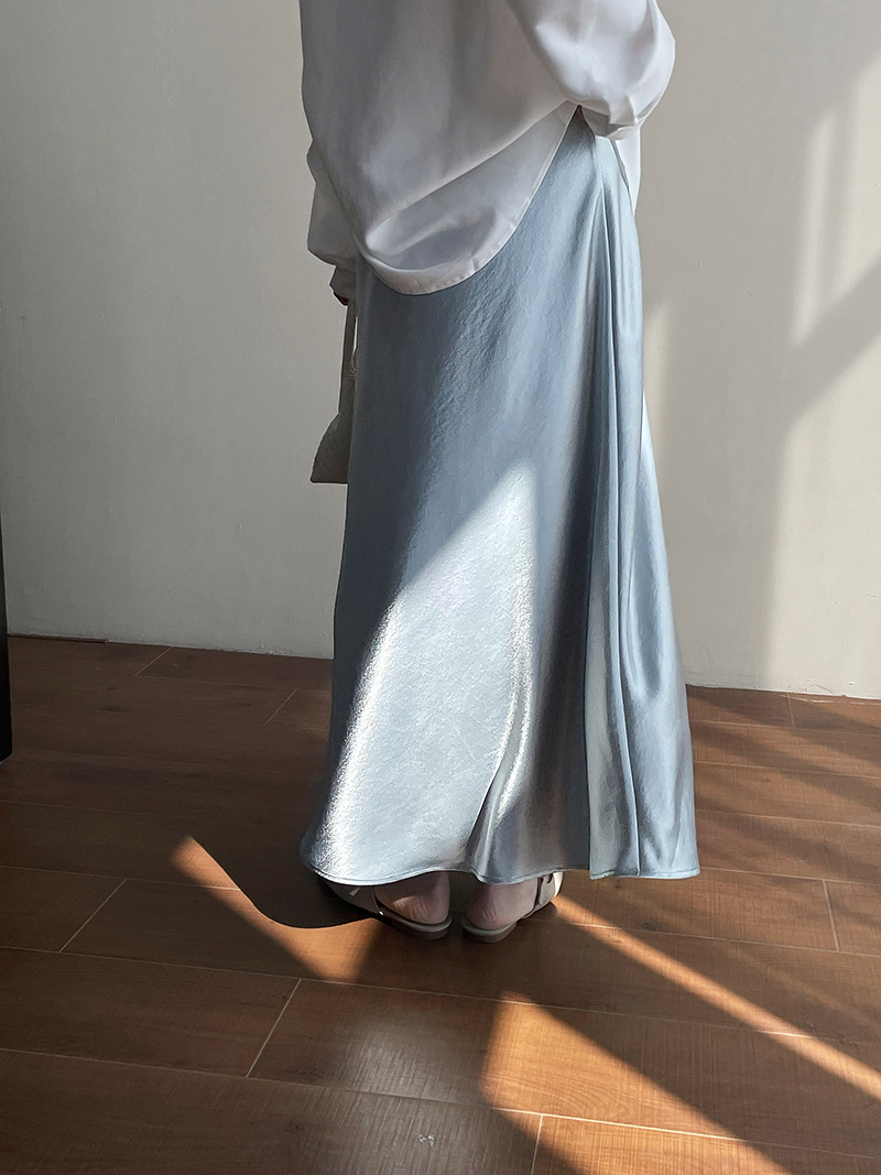 ロングスカート シルエットが美しい光沢マーメイドスカート