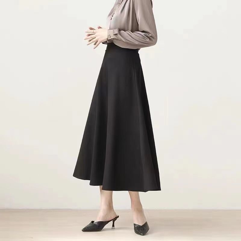 ロングスカート 上品シルエット 大人の日常着フレアスカート